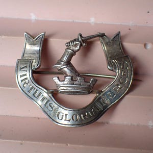 Antique Scottish Sterling Silver Crest & Banner Brooch