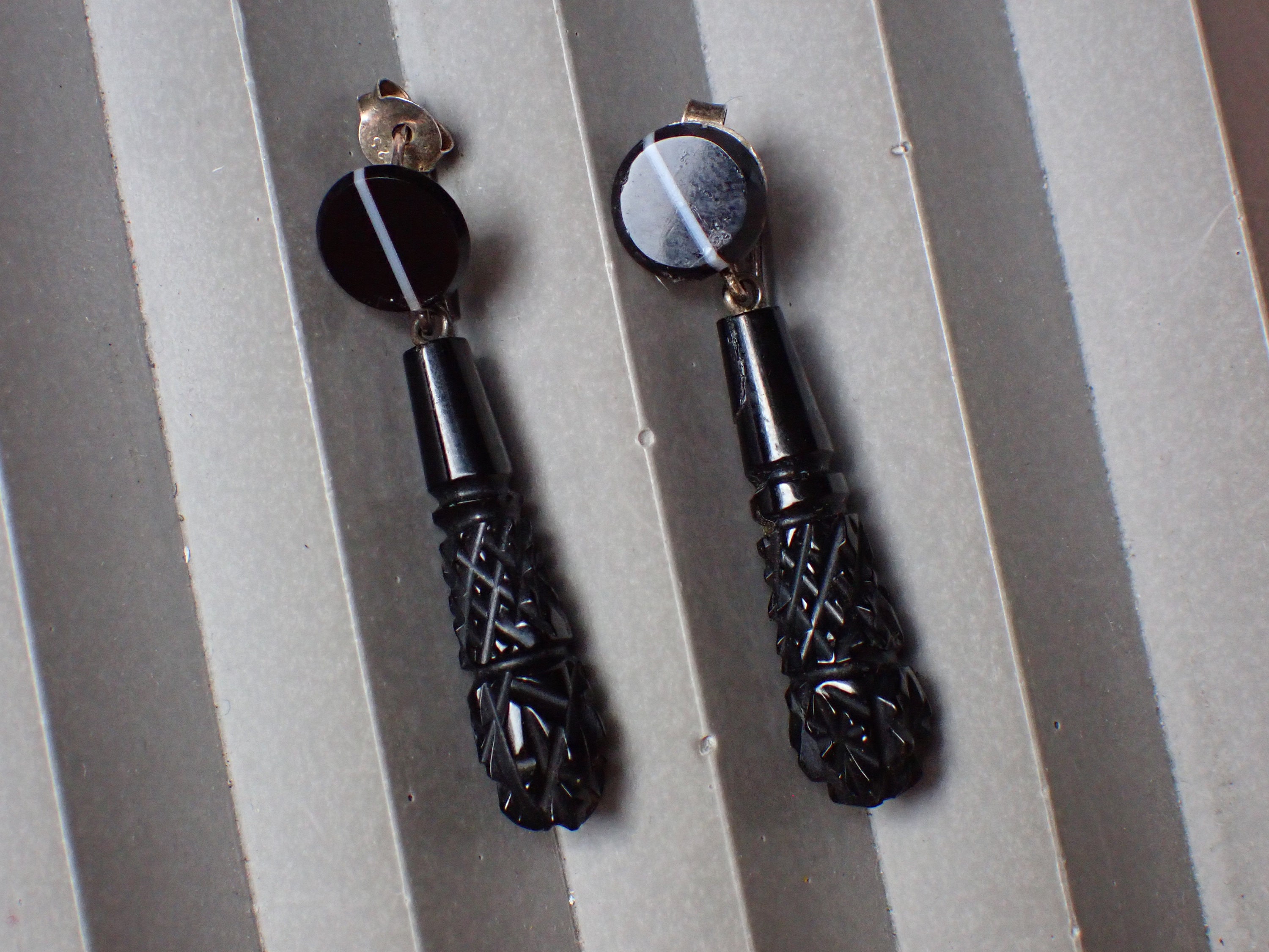 victorian jet ピアス