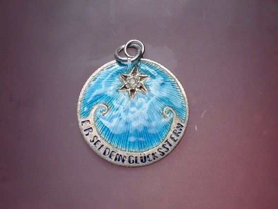 This be your lucky star pendant deals