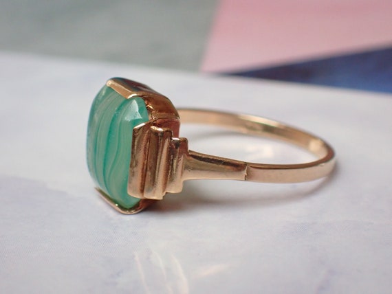 Vintage Art Deco 9ct Gold Jadeite Glass Ring - image 4