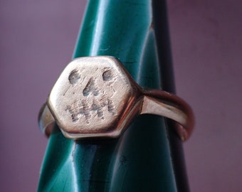 Vintage 9ct Gold Carved Skeleton Face Signet Ring