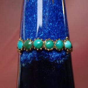 Dainty Antique Georgian 9ct Gold Turquoise Ring c1820