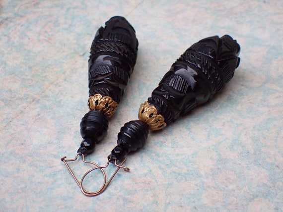 Antique Victorian Carved Whitby Jet Drop Earrings - image 8