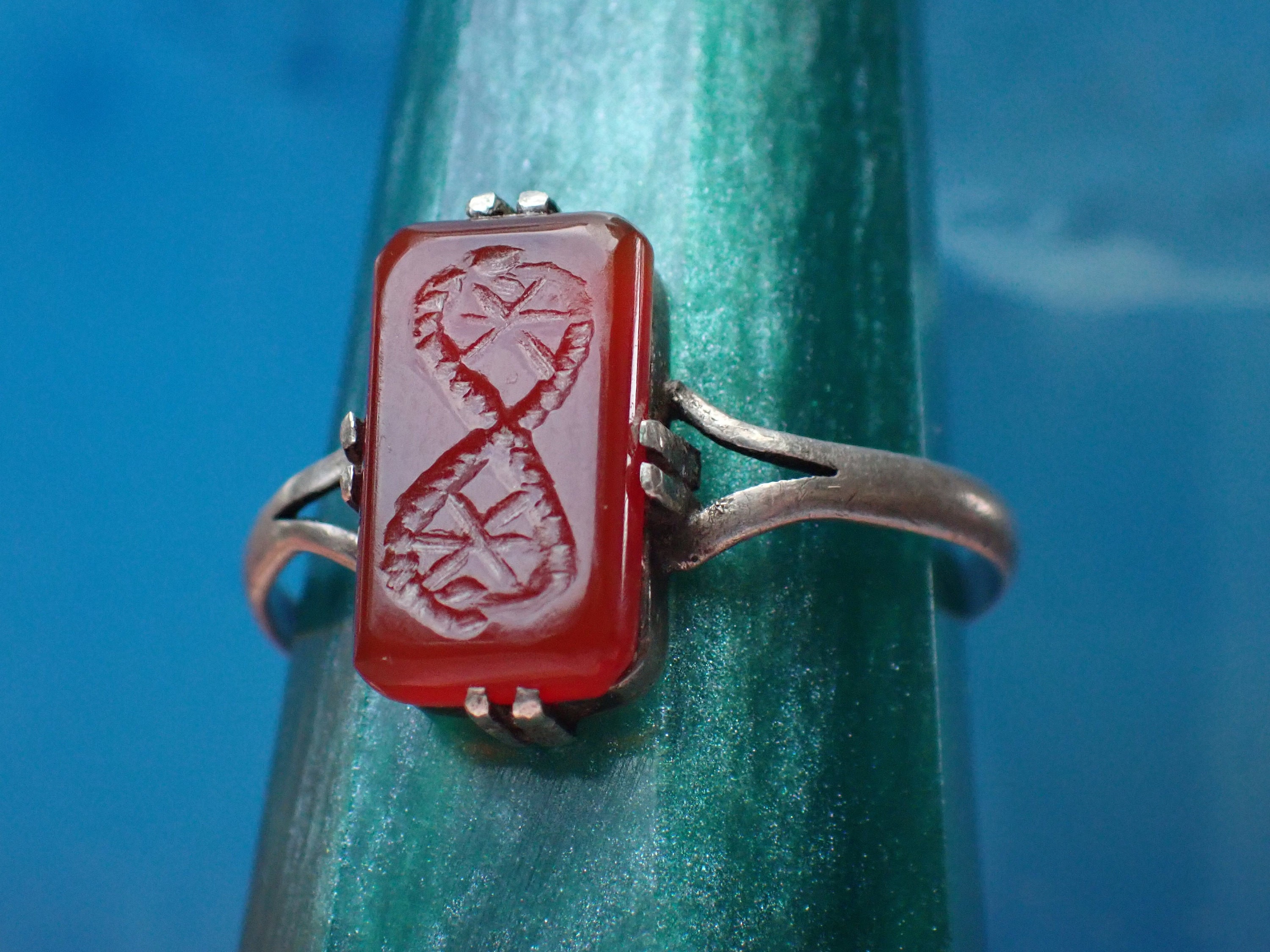 アクセサリー Vintage Silver & Carnelian Signet Ring Art Nouveau Carnelian Silver Signet Ring - Antique 835