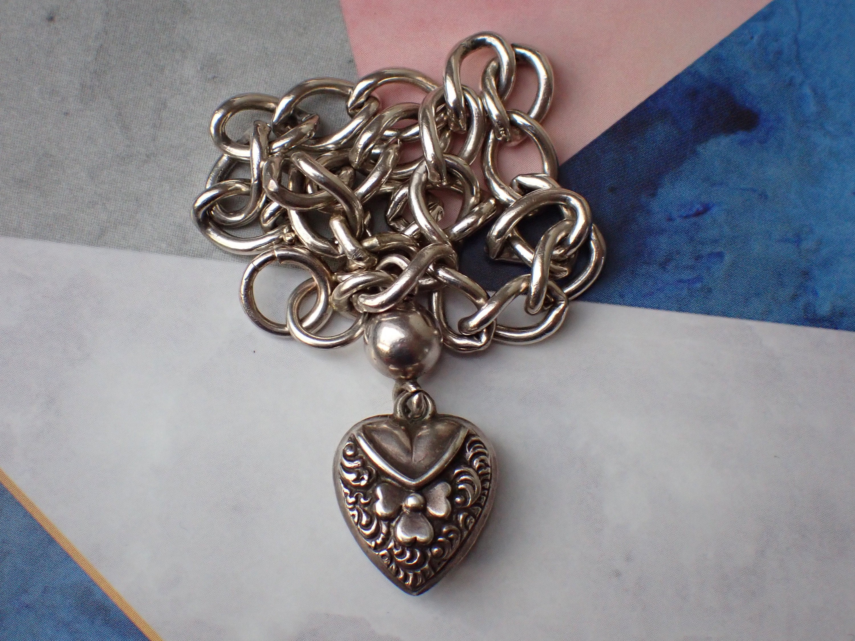 Pretty Vintage Sterling Silver Heart Charm Chain Bracelet