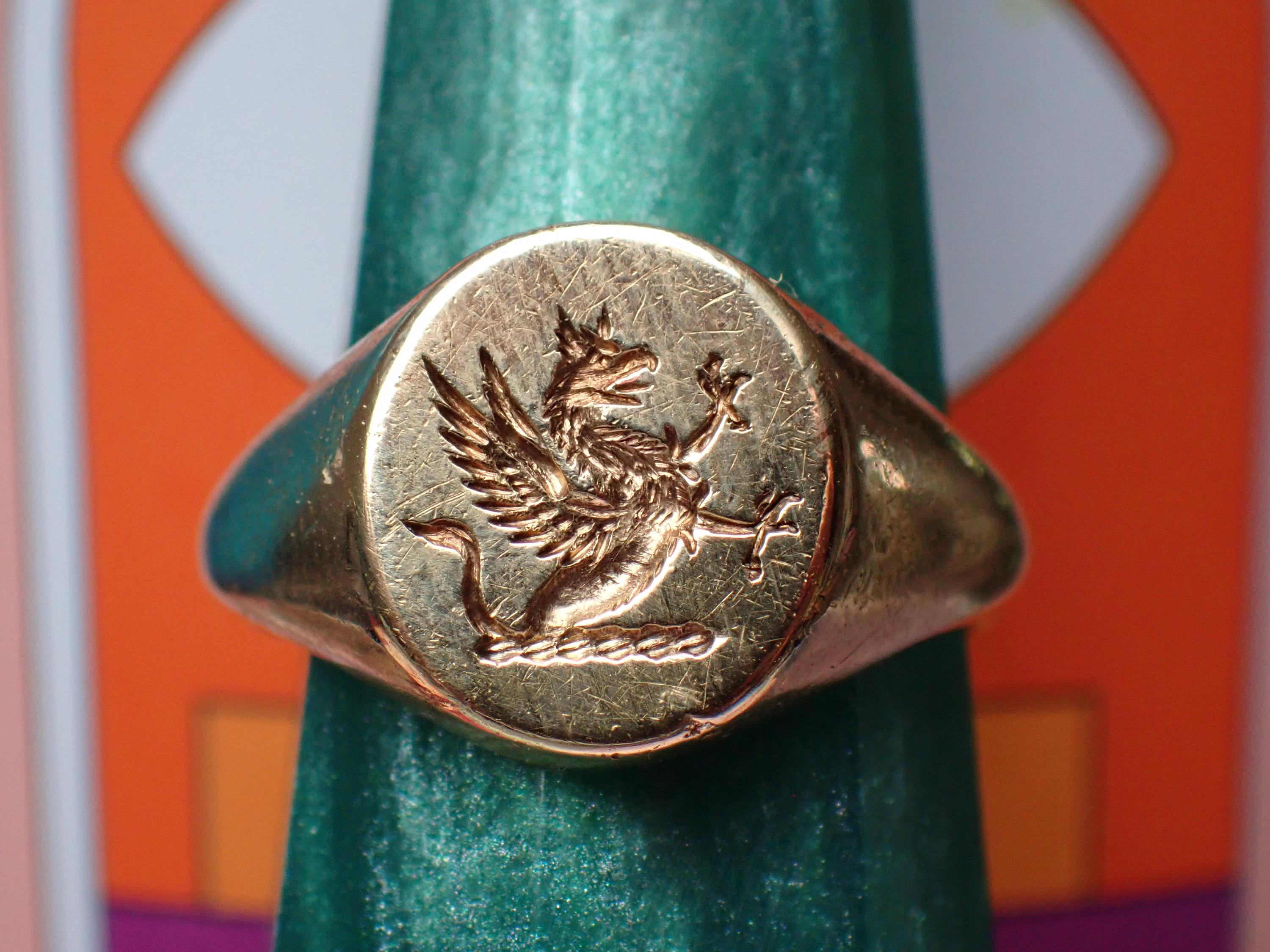 Vintage 9ct Gold Griffin Signet Ring Etsy