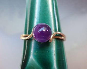 Vintage 9ct Gold Amethyst Orb Solitaire Ring