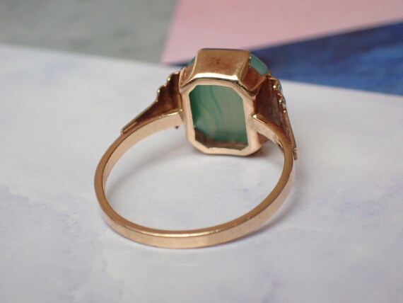 Vintage Art Deco 9ct Gold Jadeite Glass Ring - image 5