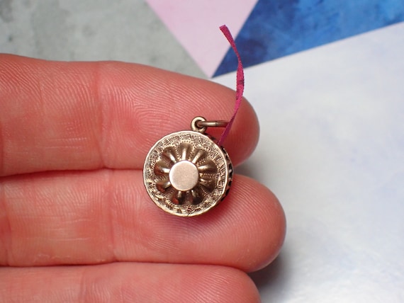 Antique 9ct Gold Miniature Sewing Tape Measure Chatelaine Charm