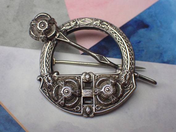 Antique Sterling Silver Celtic Royal Tara Brooch,… - image 3