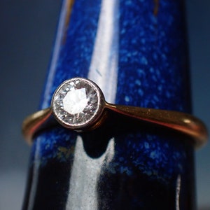 Antique Art Deco 18ct Gold & Platinum .25ct Diamond Solitaire Ring