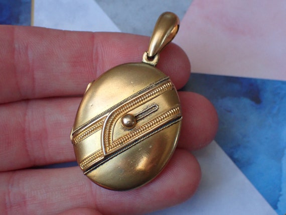 Antique Victorian Pinchbeck Buckle Motif Locket, … - image 3