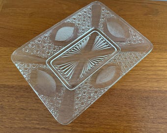 Plato de pan antiguo EAPG Daisy & Button, bandeja rectangular de vidrio con cruz de San Andrés