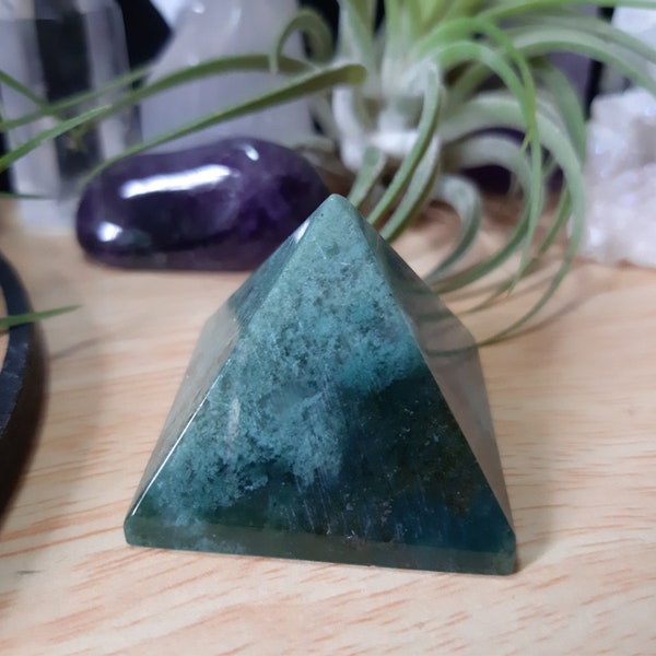 Moss Agate Crystal Pyramid - Moss Agate Pyramid Carving- Moss Agate Stone - Crystal Decor - Crystal Healing - Crystal Collection - MA2