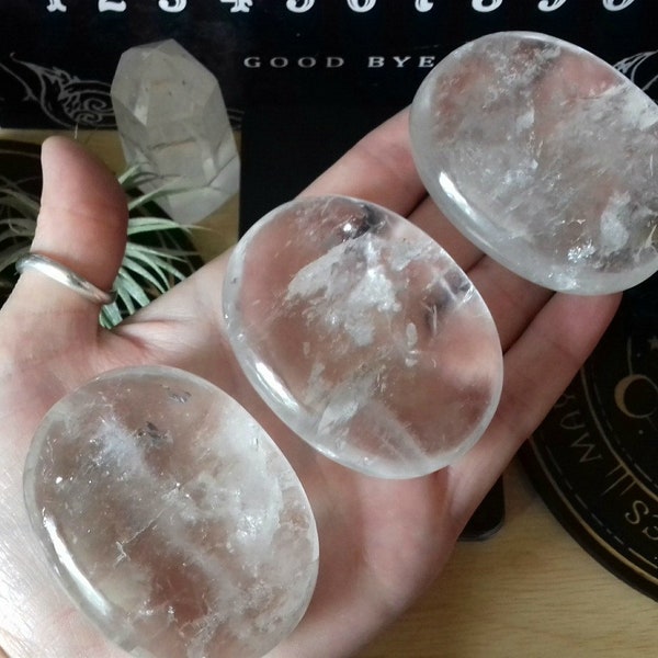 Clear Quartz Crystal Palm Stone - Clear Quartz Crystal Palm Stone - Quartz Crystal Pebble - Crystal Healing - Crystal Collection - CQU