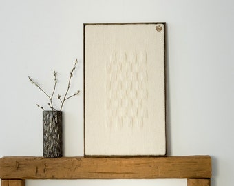 Skandinavisches Dekor - Faserkunst für moderne Wanddekoration - Japandi gewebter Wandbehang - Wabi Sabi Textile Kunst in neutralem Rahmen - gewebt