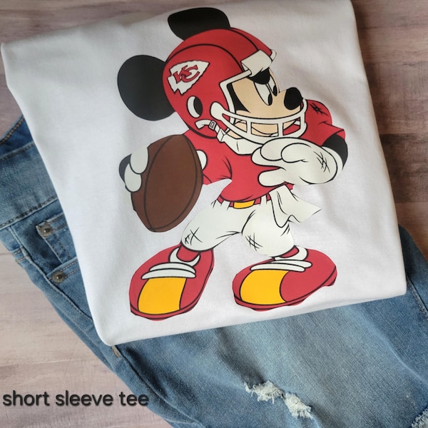 Mickey Mouse inspiré du football nfl, au choix, t-shirt ou sweat-shirt à manches courtes, hommes femmes enfants tout-petits toutes les équipes disponibles Noël