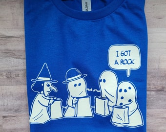 I got a rock Charlie Brown Peanuts inspired Halloween T-shirt