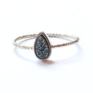 Druzy Stacking Ring, Geometric Ring, Stone Stacking Ring, Silver Stacking Ring, Round Drusy Ring, Natural Stone Ring, Delicate Ring Rainbow Teardrop