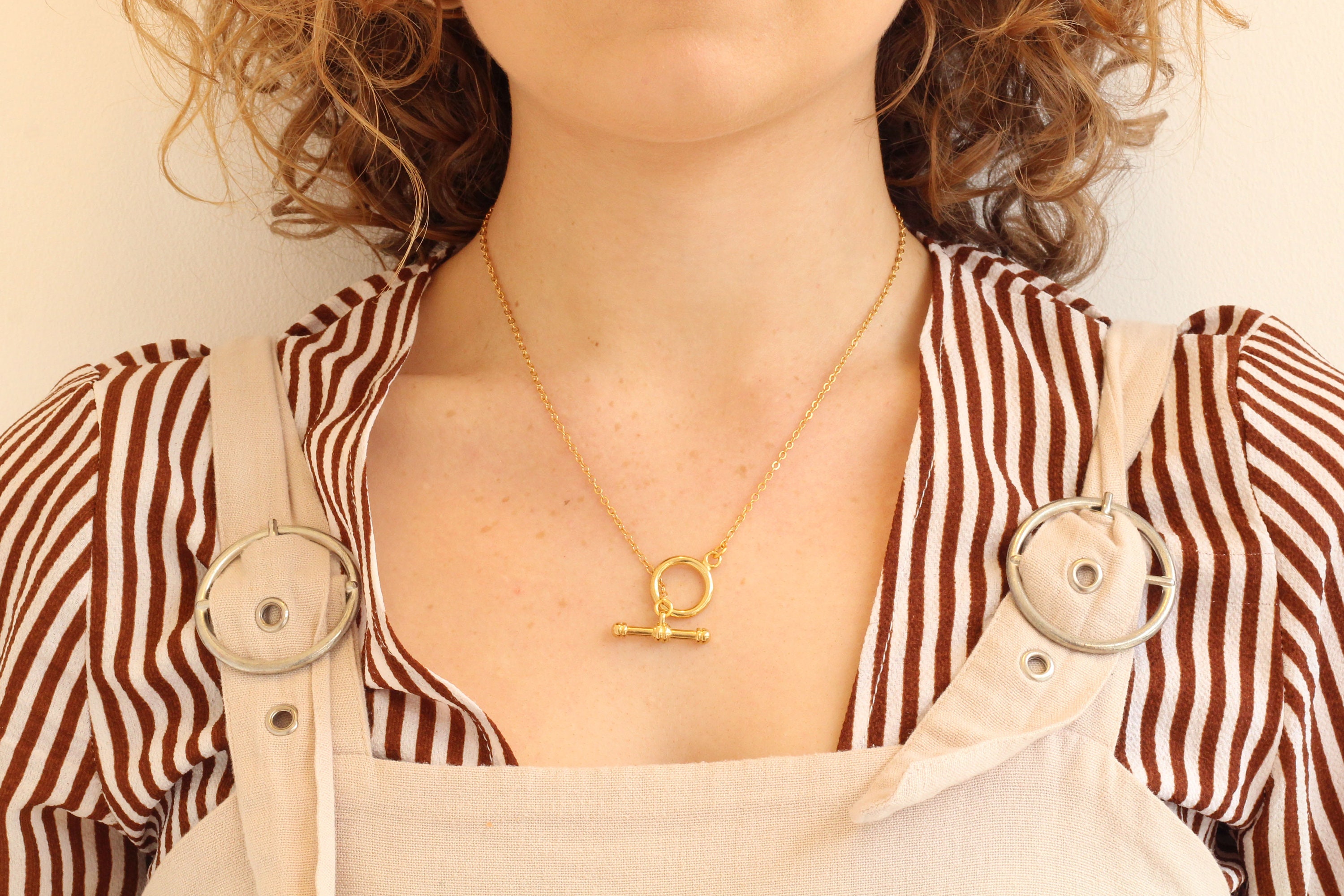 Toggle Clasp Necklace Front Fastening Necklace. Chunky Chain