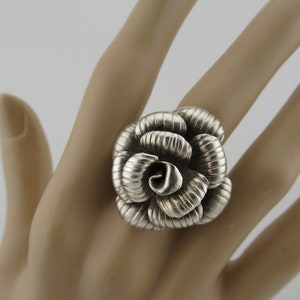 Flower Ring 925 Sterling Silver Handmade Bold Size 7 adjustable Vintage