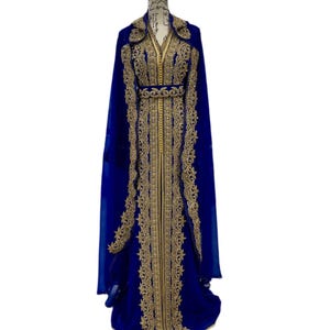 Luxury Royal Blue and Gold Moroccan Caftan – Four-Piece Silky Satin Bridal Takchita with Embroidered Hooded Cape for Wedding or Events