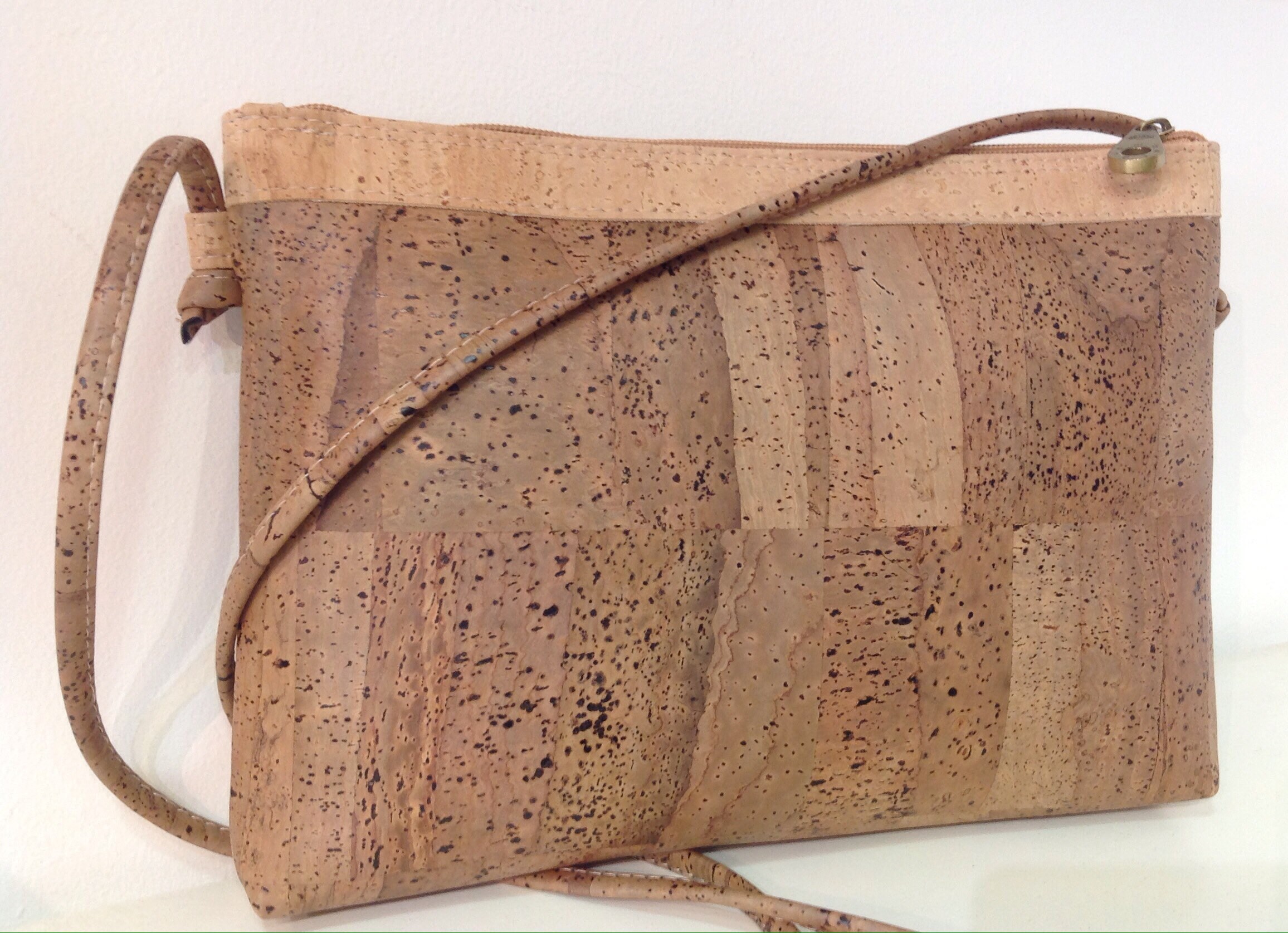 High quality cork shoulder / cross body bag Montado Vegan Eco Friendly