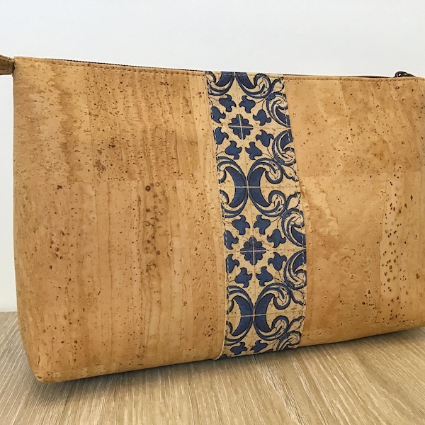 Cork bag / make-up bag in high quality cork, vegan, cruelty free, Eco Friendly