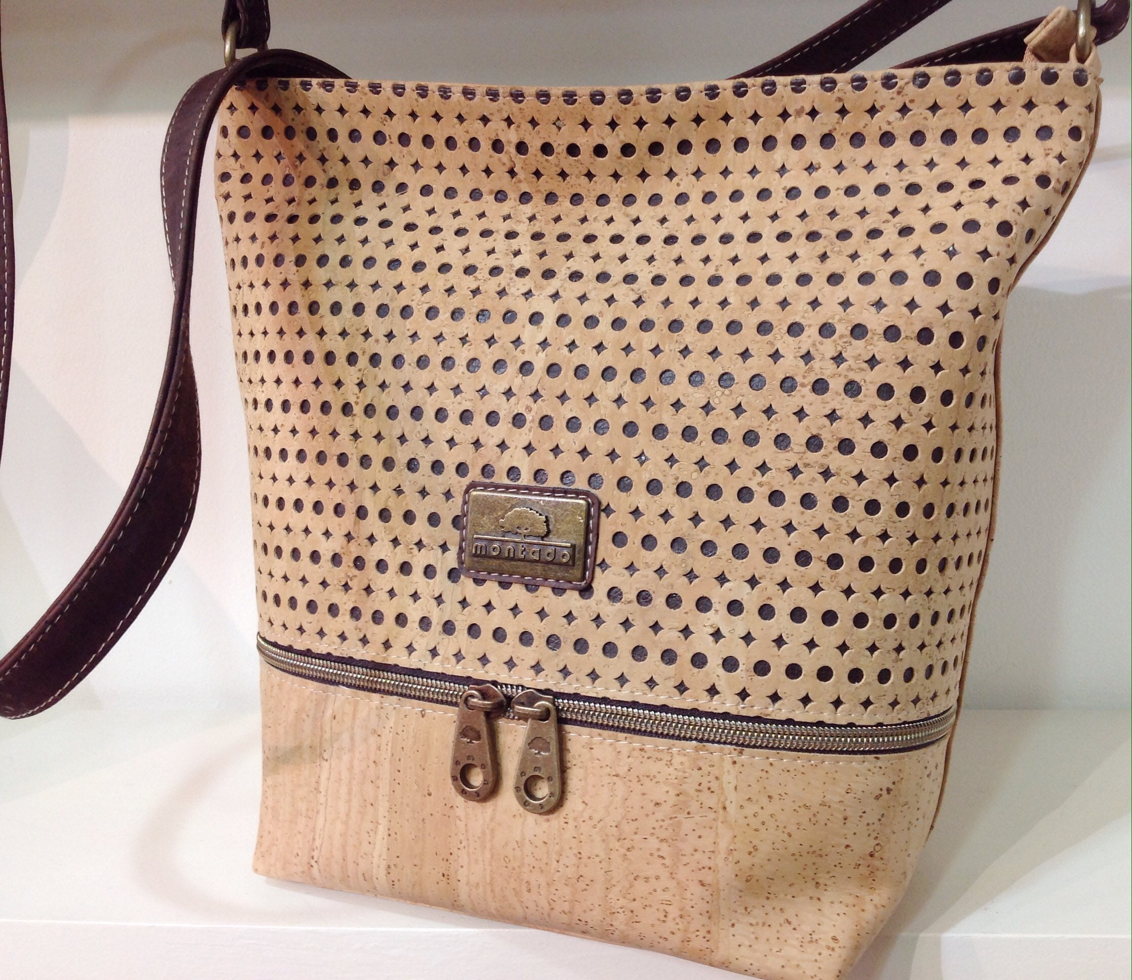 Cork shoulder bag, natural and brown cork Montado Vegan Eco Friendly