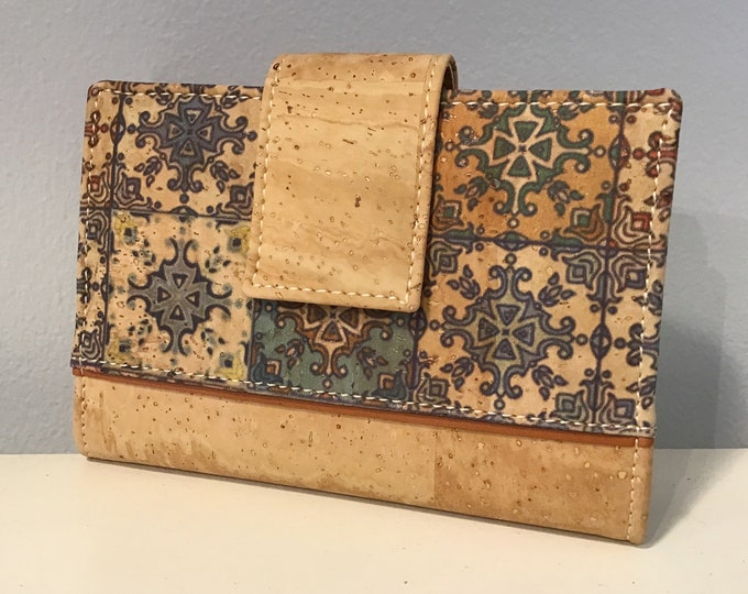 Cork, small wallet, vegan, cruelty free, eco friendly