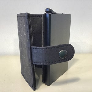 Portemonnee / kaarthouder van zwart kurk RFID, kaartbescherming, veganistisch, milieuvriendelijk, dierproefvrij