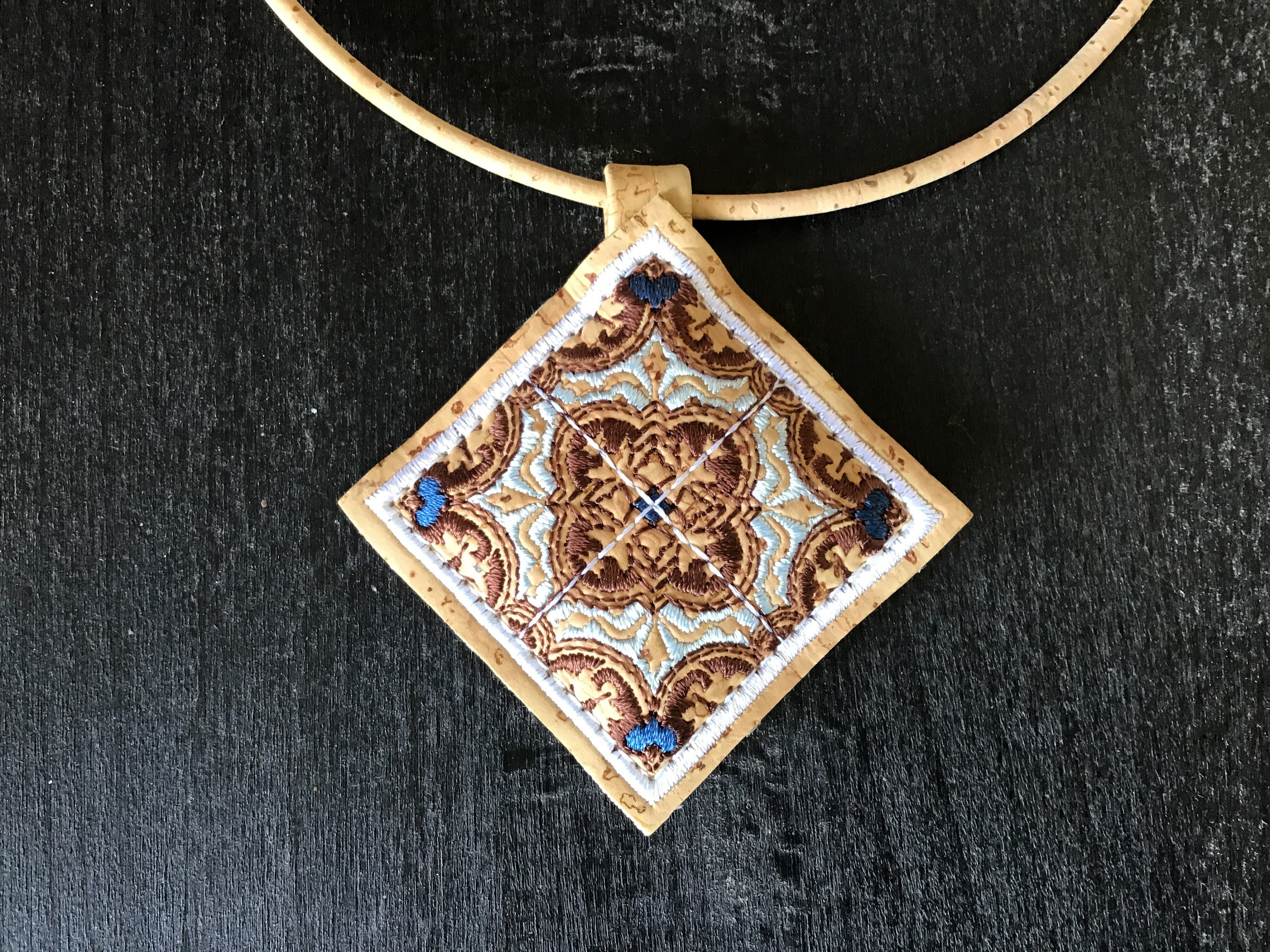 Cork adjustable necklace FREE SHIPPING WORLDWIDE Vegan