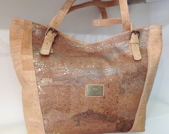 Cork schoulder bag, many divisions, Vegan, Cruelty Free, Eco Friendly
