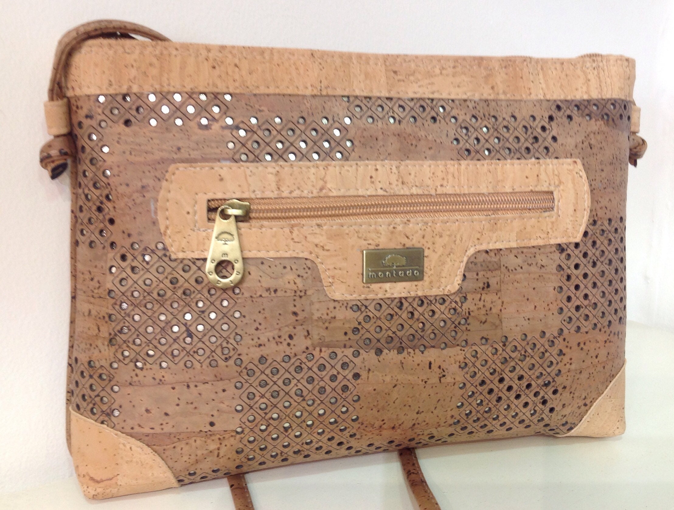 High quality cork shoulder / cross body bag Montado Vegan Eco Friendly