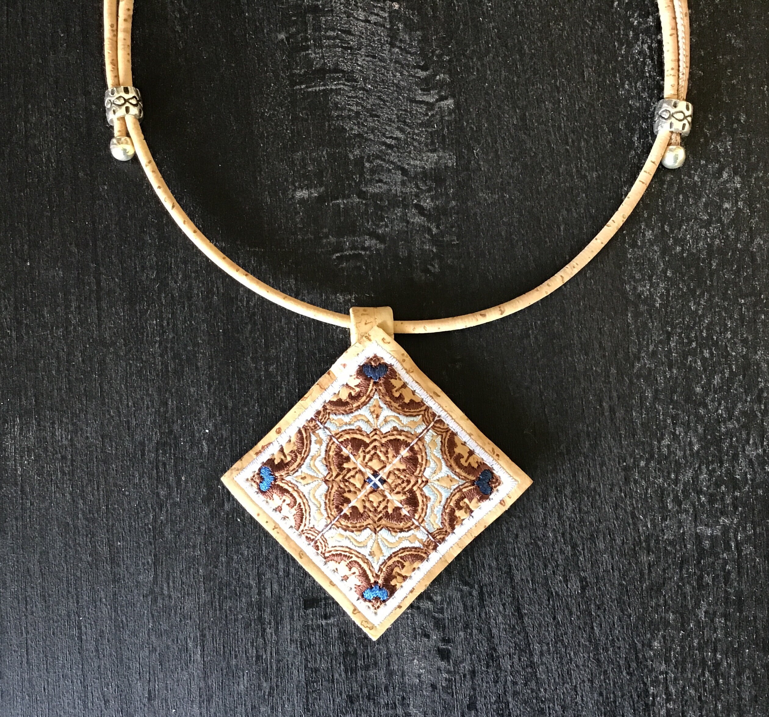 Necklace of cork motif Shabby Butterfly Pink Vegan
