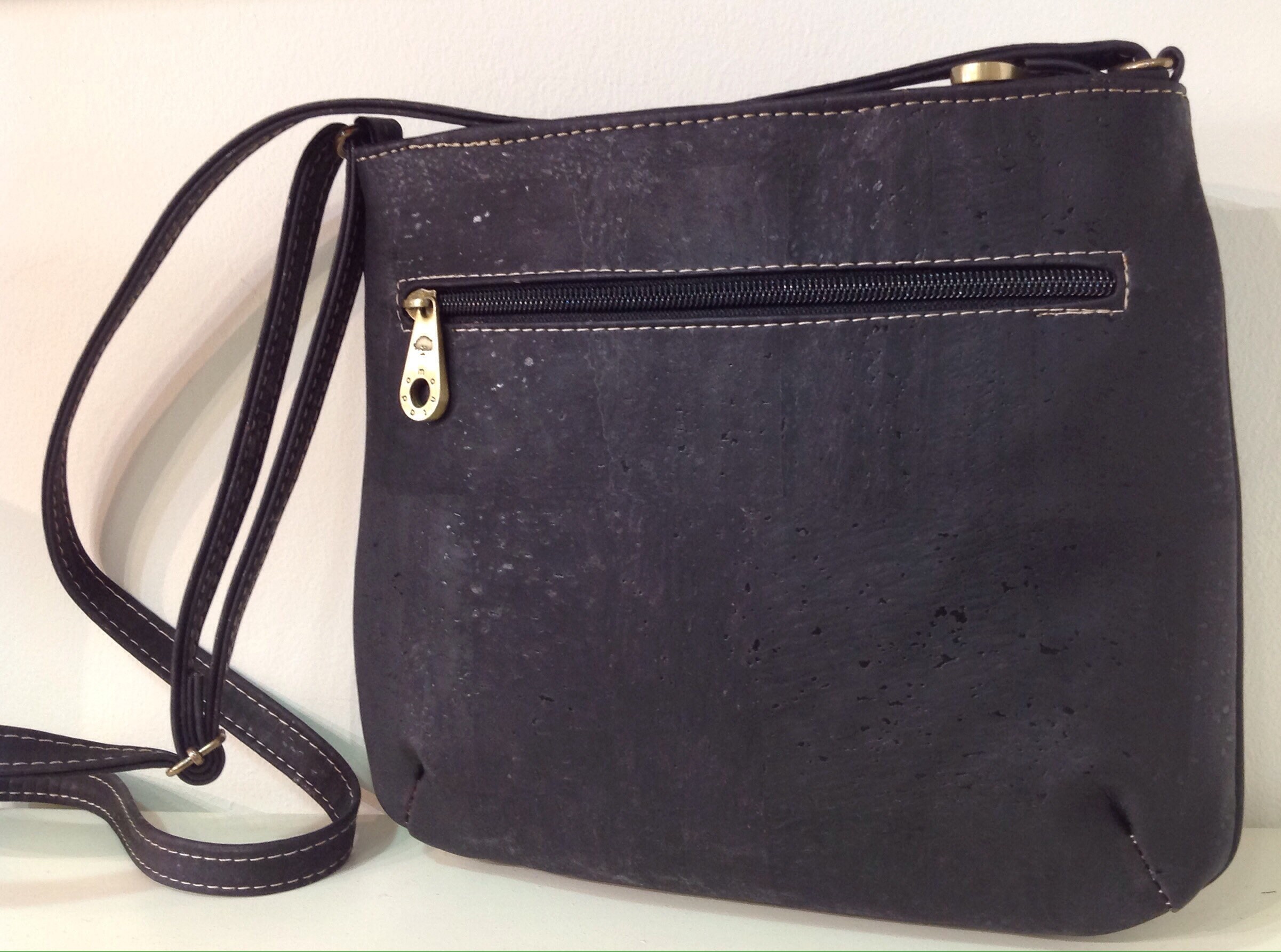 Cork shoulder bag, in black cork Montado Vegan Eco Friendly