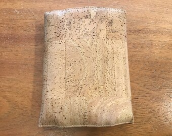 Cork wine cooler with ice pack, adjustable, Vegan, Cruelty Free