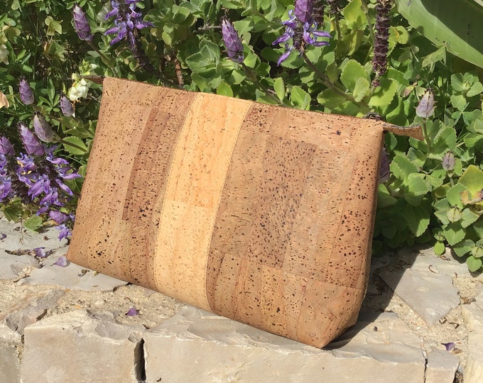 Cork bag / make-up bag in high quality cork, vegan, cruelty free, Eco Friendly