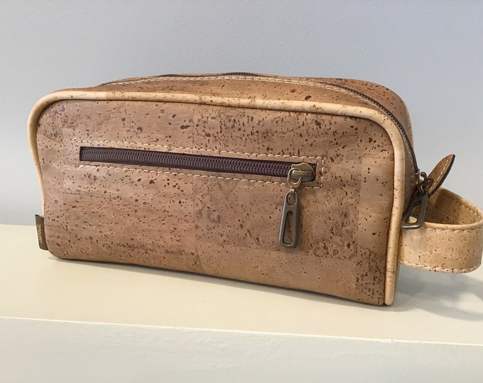 Cork toiletry bag, man, high quality cork, vegan, cruelty free, Eco Friendly