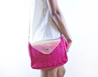 Monedero holográfico rosa intenso, bolso metalizado de piel sintética de cocodrilo, cartera iridiscente, colgante de borla para bolso, bolsos veganos