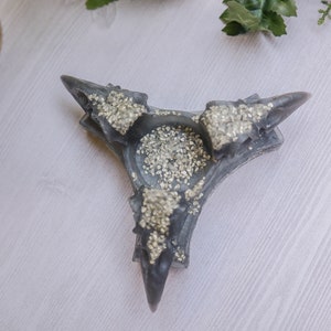 Faux Crow Skull, Crow Skull Decor, Raven Skull Decor, Gothic Decor, Curiosities, Oddities Decor, Resin Skull, Resin Decor, Witchy Resin