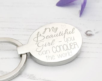 Regalo per figlia da mamma / portachiavi figlia / regalo di viaggio per ragazze / risultati dell'esame / regalo personalizzato per adolescenti / università che esce di casa,