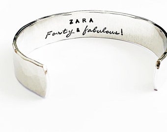 Vierzig und fabelhaftes Armband | Geburtstagsgeschenk | 18. | 21J | 30er | 40er | 50er | Personalisierte Geburtstagsgeschenk | Frauen Geburtstagsgeschenk