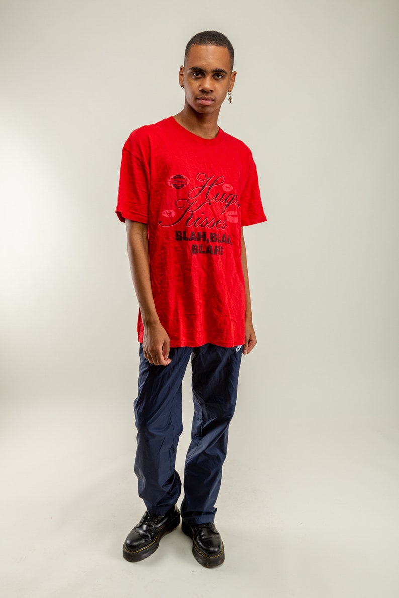90s Illinois Association of love seekers T-shirt Single Stitch T-shirt Vintage Hugs Kisses tee T-shirt Red oversized sporty tee Size XL