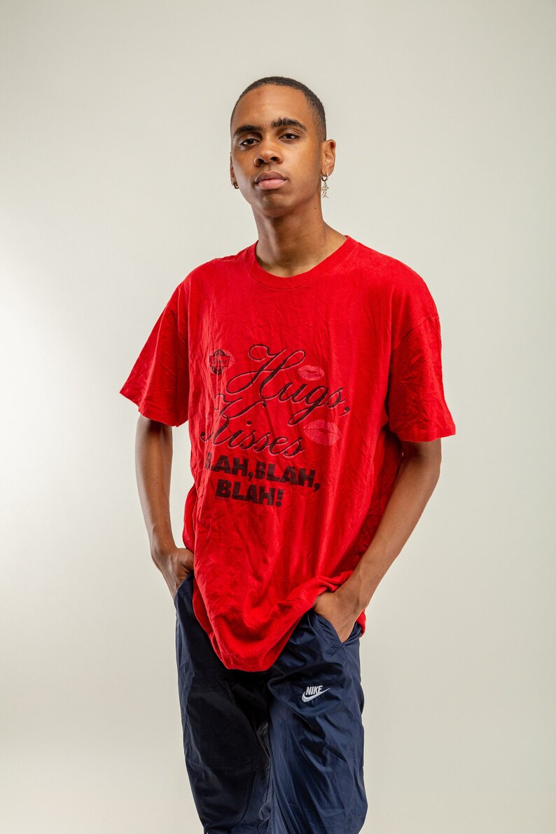 90s Illinois Association of love seekers T-shirt Single Stitch T-shirt Vintage Hugs Kisses tee T-shirt Red oversized sporty tee Size XL