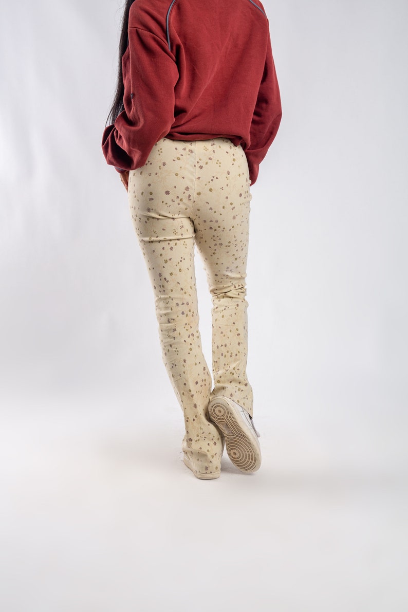 Soft yellow trousers Vintage flaired trousers Beige floral print pants Mid waisted pantalon Vintage mid waist pantalon Size XS34