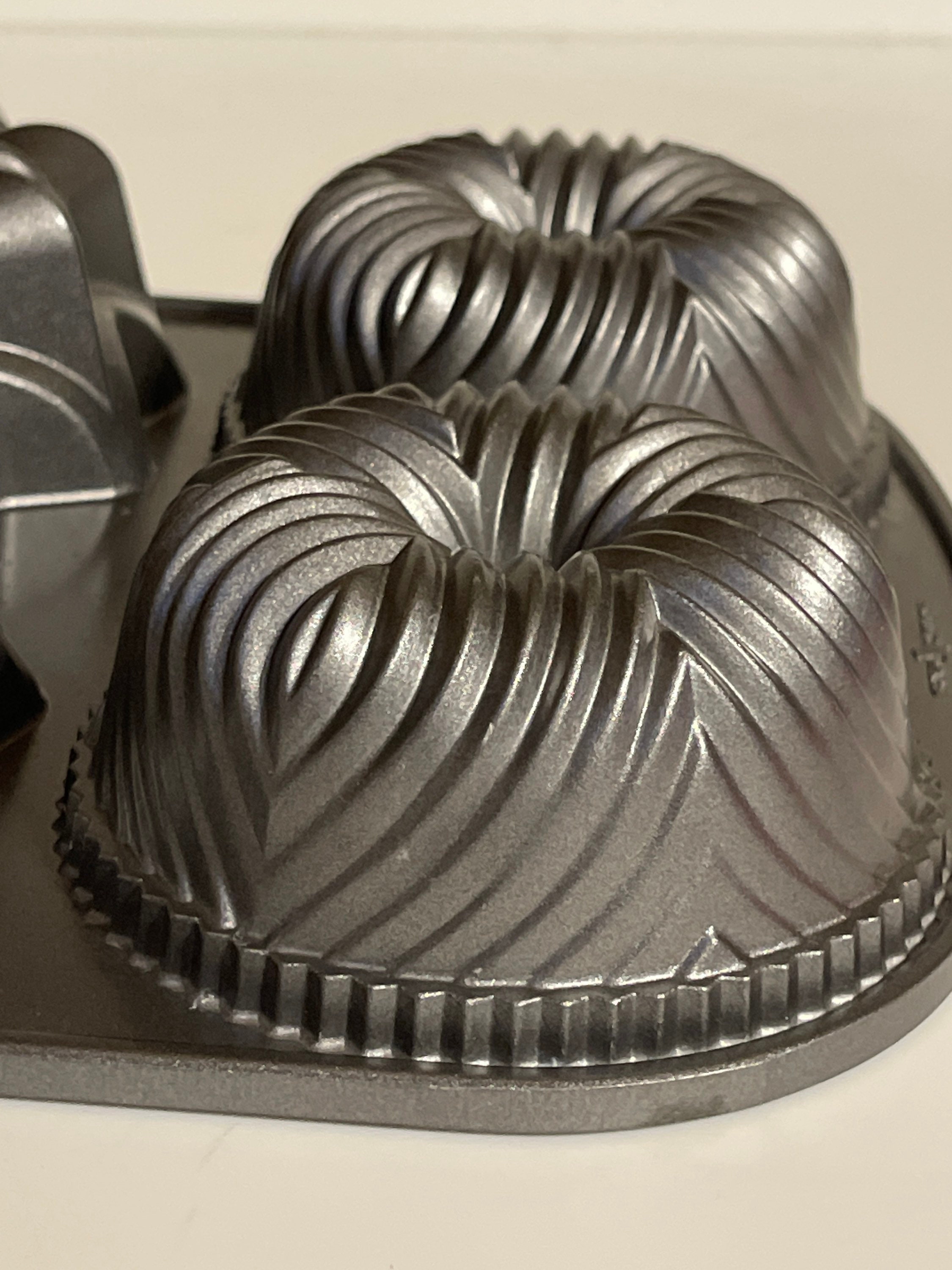 Nordic Ware Multi Mini Bundt Cake Pan Non-stick Cast Aluminum 6 Cavities  54424 