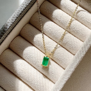 Tiny Emerald Baguette Necklace, May Birthstone Layering 14K Gold Filled Necklace, Bridesmaid Necklaces, Gifts for her, Christmas Gifts