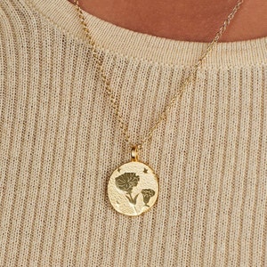Family Bouquet Flower Necklace, Birth Month Flower Necklace, Personalized Gift For Mom, Grandma Necklace Present, Birthday Gifts for Her