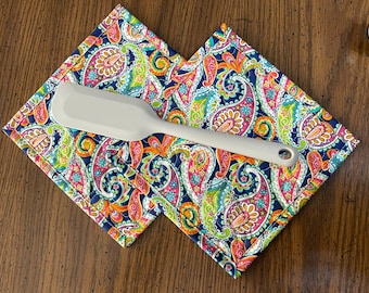 Quilted Cotton Potholders: Fun and Functional Hot Pad Set